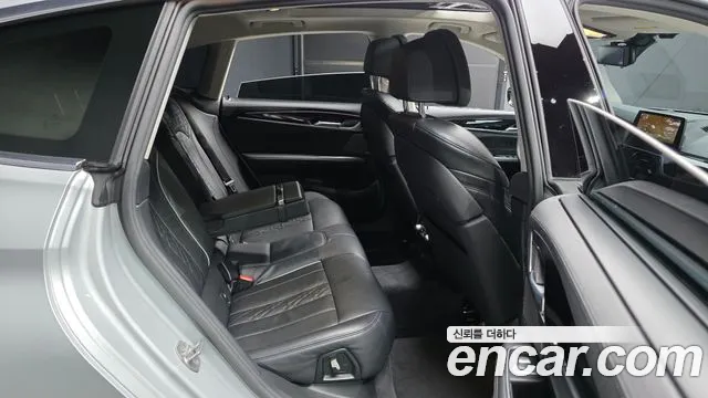BMW 6 серии Gran Turismo 2020 thumb 12