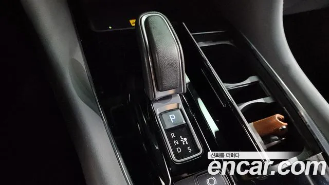 Toyota Alphard 2024 thumb 8