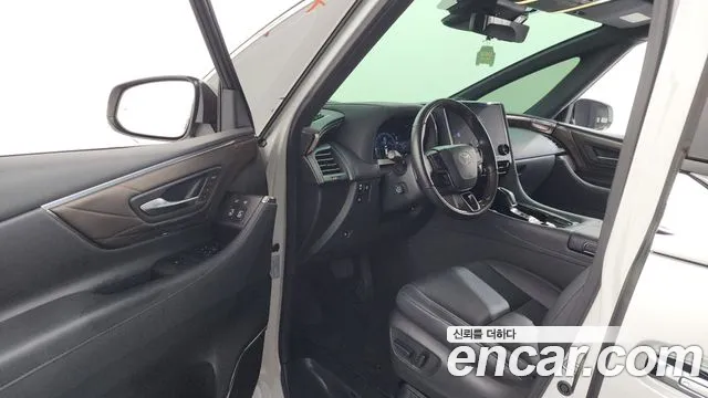 Toyota Alphard 2024 thumb 3