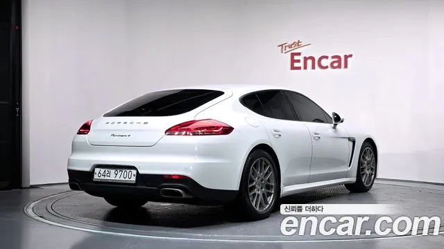 Porsche Panamera 2013 thumb 5