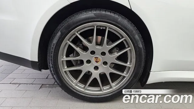 Porsche Panamera 2013 thumb 6