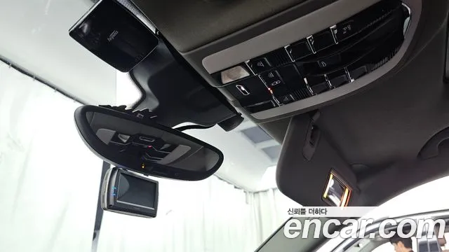 Porsche Panamera 2013 thumb 10