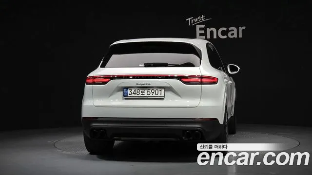 Porsche Cayenne 2022 thumb 9