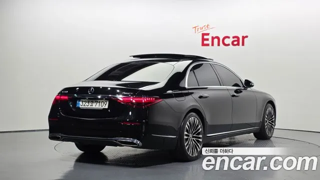 Mercedes-Benz S-Class 2022 thumb 10