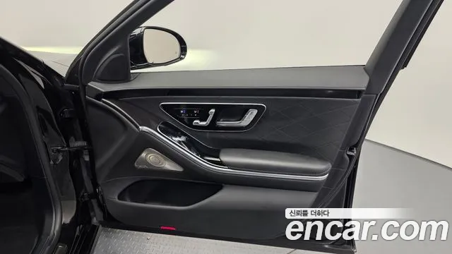 Mercedes-Benz S-Class 2022 thumb 7