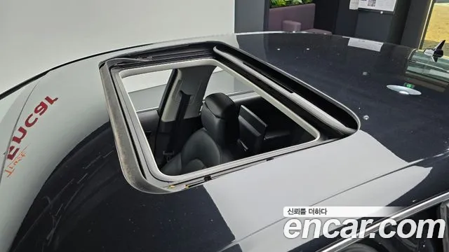 Audi A8 2010 thumb 11