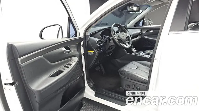 Hyundai Santa Fe 2019 thumb 3