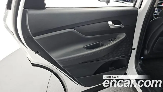 Hyundai Santa Fe 2019 thumb 4