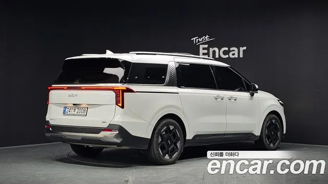 Kia Carnival 2024 thumb 5