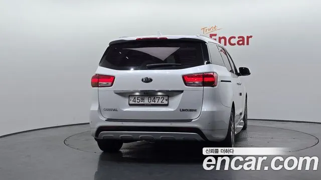 Kia Carnival 2016 thumb 12