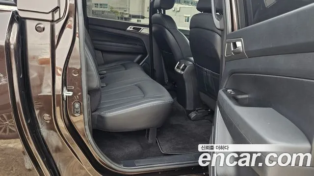 KGM Rexton 2019 thumb 2