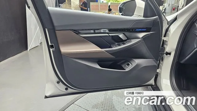 BMW 5 серии 2024 thumb 2