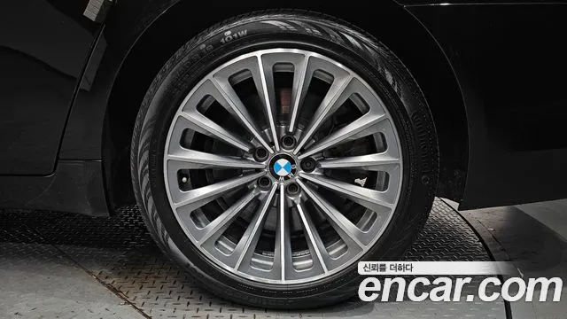 BMW 7 серии 2013 thumb 11