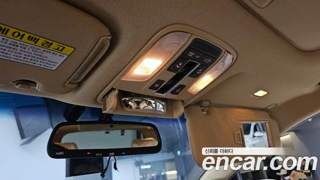 Kia Carnival 2017 thumb 3