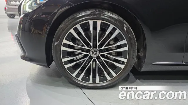 Mercedes-Benz S-Class 2021 thumb 7