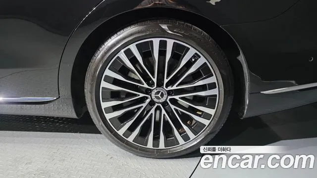 Mercedes-Benz S-Class 2021 thumb 11