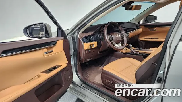 Lexus ES 300h 2016 thumb 8