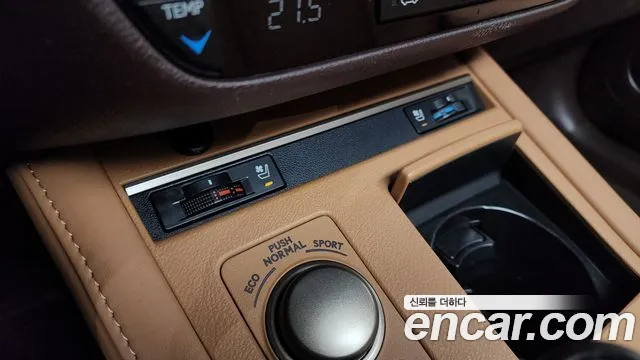 Lexus ES 300h 2016 thumb 6