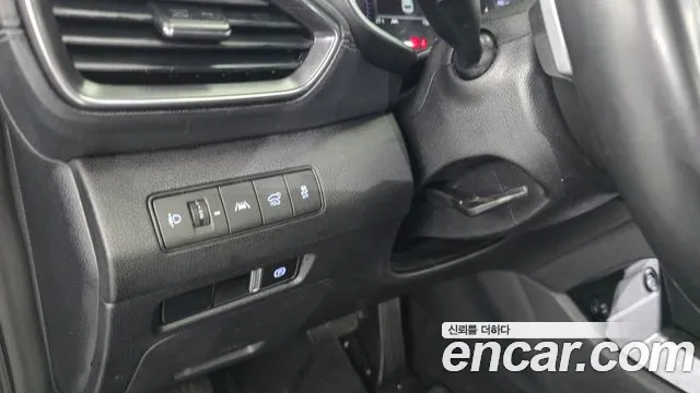 Hyundai Santa Fe 2021 thumb 4