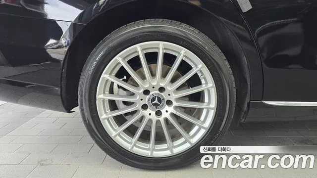 Mercedes-Benz E-Class 2021 thumb 9