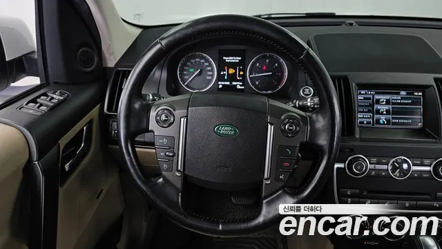 Land Rover Freelander 2013 thumb 3