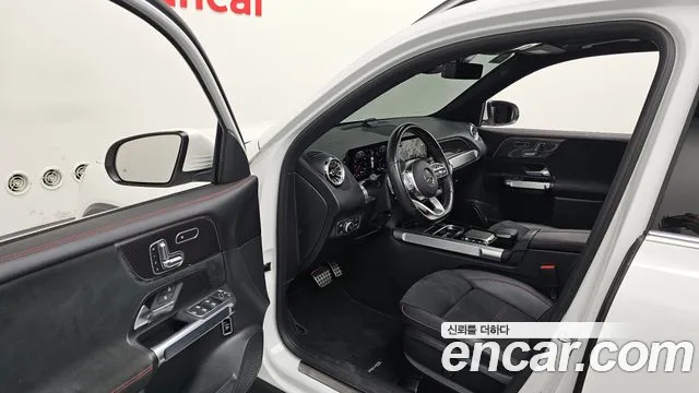 Mercedes-Benz GLB 2023 thumb 10