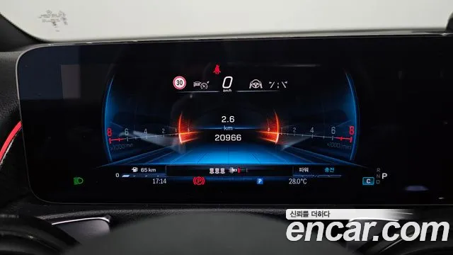 Mercedes-Benz GLB 2024 thumb 8