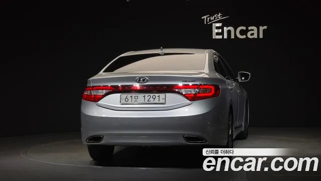 Hyundai Grandeur 2014 thumb 3