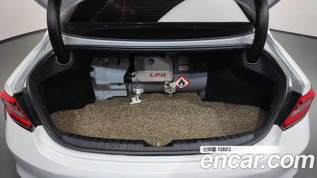 Hyundai Grandeur 2018 thumb 3