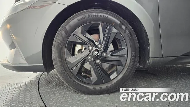 Hyundai Elantra 2022 thumb 6