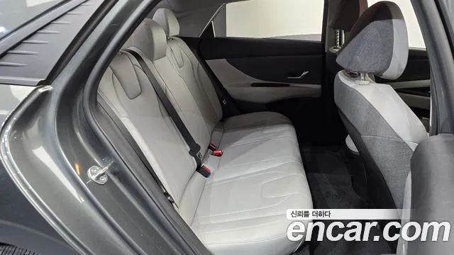 Hyundai Elantra 2022 thumb 12