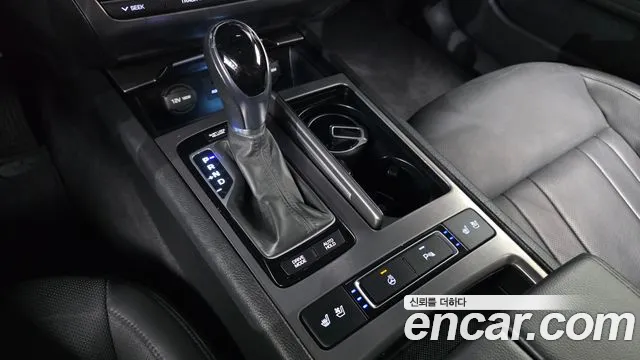 Hyundai Genesis 2015 thumb 6