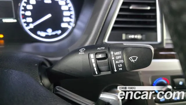 Hyundai Genesis 2015 thumb 9