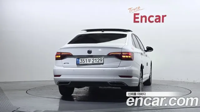 Volkswagen Jetta 2020 thumb 9