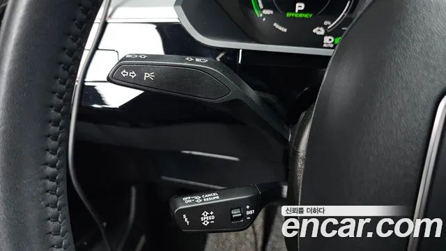 Audi e-tron 2020 thumb 4