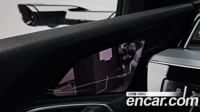 Audi e-tron 2020 thumb 10