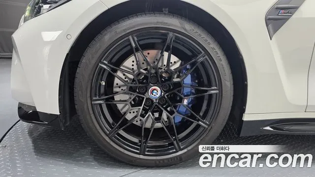 BMW M4 2023 thumb 3