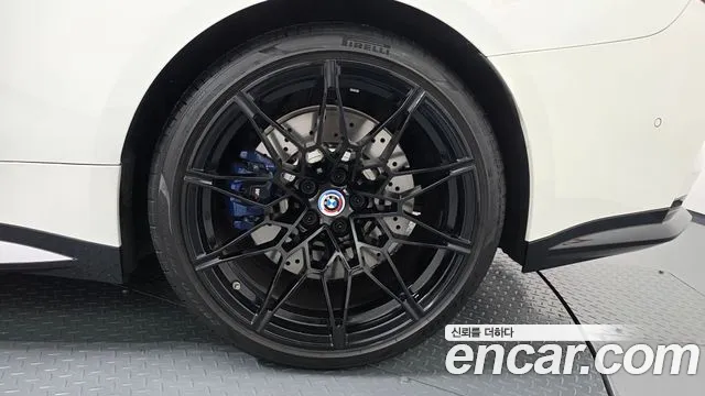 BMW M4 2023 thumb 10