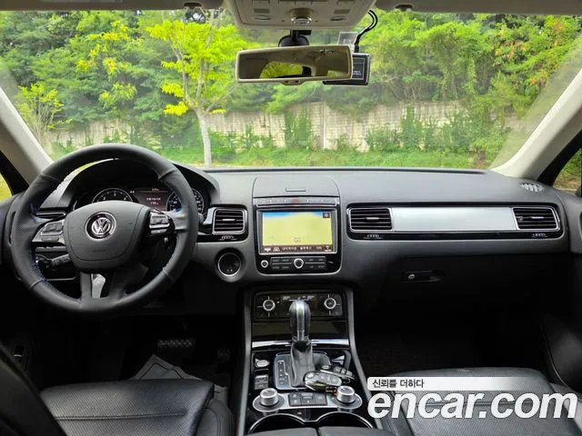 Volkswagen Touareg 2015 thumb 10