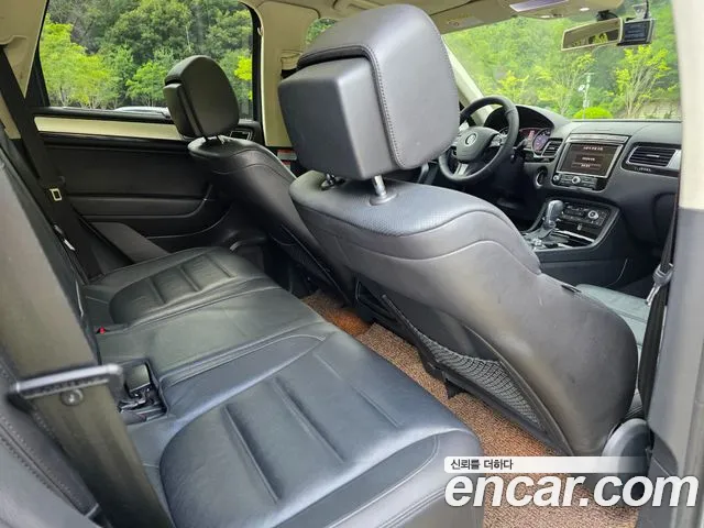 Volkswagen Touareg 2015 thumb 9