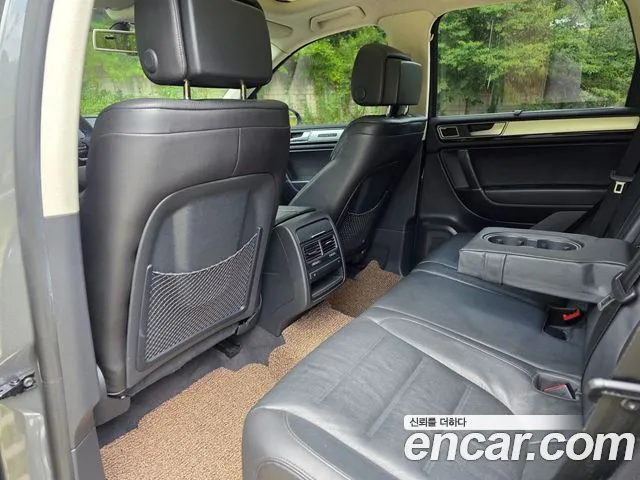 Volkswagen Touareg 2015 thumb 2