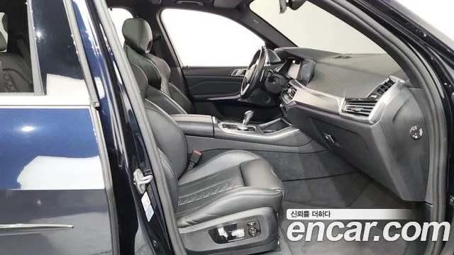 BMW X5M 2020 thumb 2