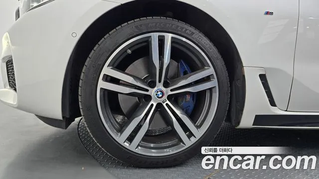 BMW 6 серии Gran Turismo 2017 thumb 3