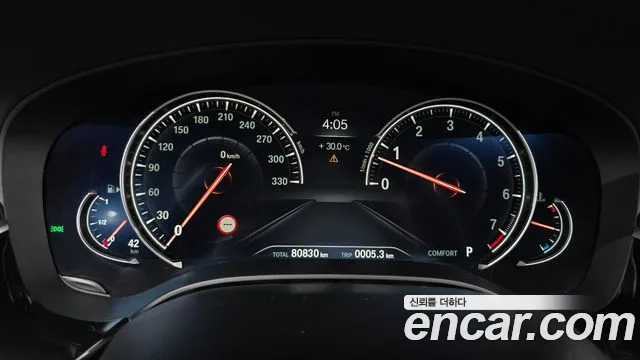 BMW 6 серии Gran Turismo 2017 thumb 9