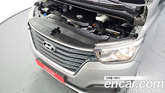 Hyundai Staria 2018 thumb 6