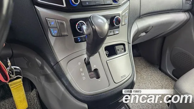 Hyundai Staria 2018 thumb 12