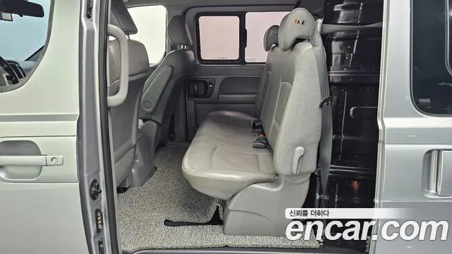 Hyundai Staria 2018 thumb 5