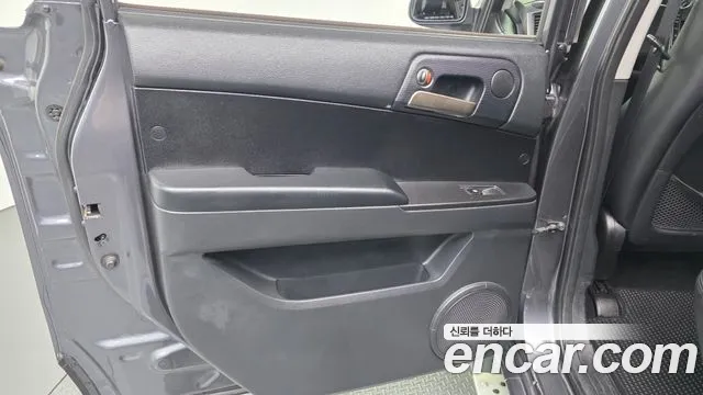 KGM Korando 2013 thumb 4