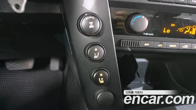 KGM Korando 2013 thumb 12