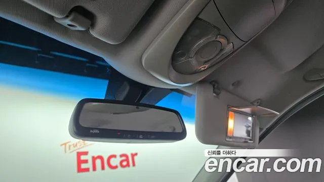 KGM Korando 2013 thumb 10